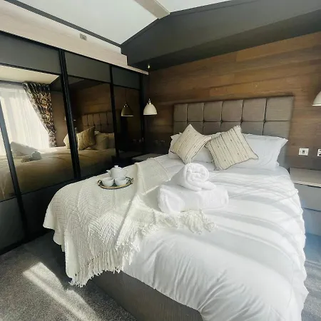 The Kestrel With Hot Tub Сasa de vacaciones York